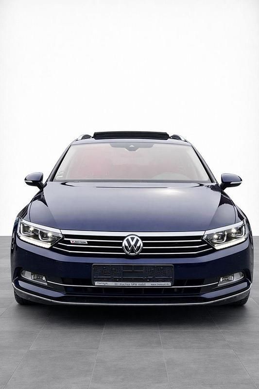 Gebraucht VW Passat Highline 280 PS (205 kW) 2018 Blau Kombi