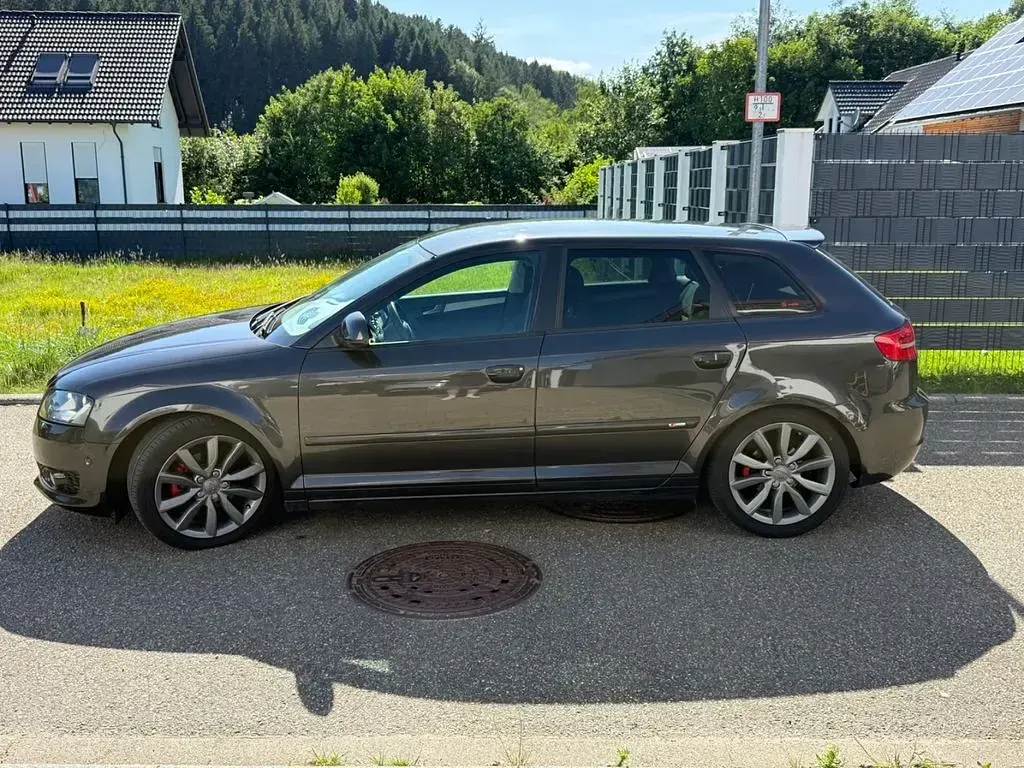 Gebraucht Audi A3 Ambiente 160 PS (117 kW) 2008 Grau Kleinwagen