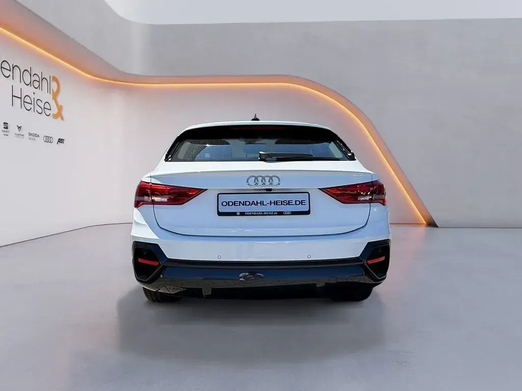Gebraucht Audi Q3 Sportback Performance 150 PS (110 kW) 2023 Weiß SUV