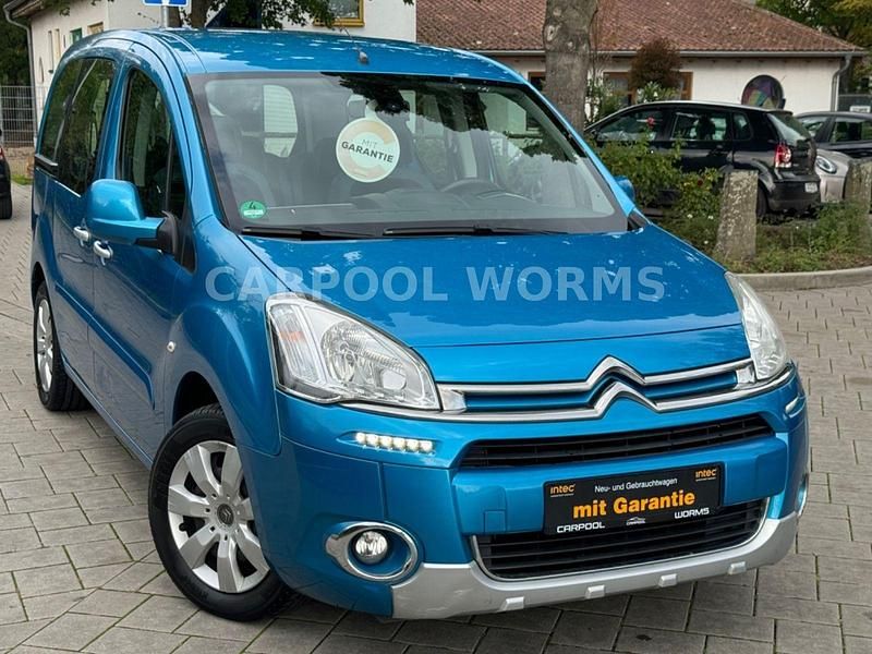 Blau Gebraucht 2015 Citroën Berlingo SELECTION Van / Kleinbus | 7.490 € (Fairer Preis) - Bild 1/4