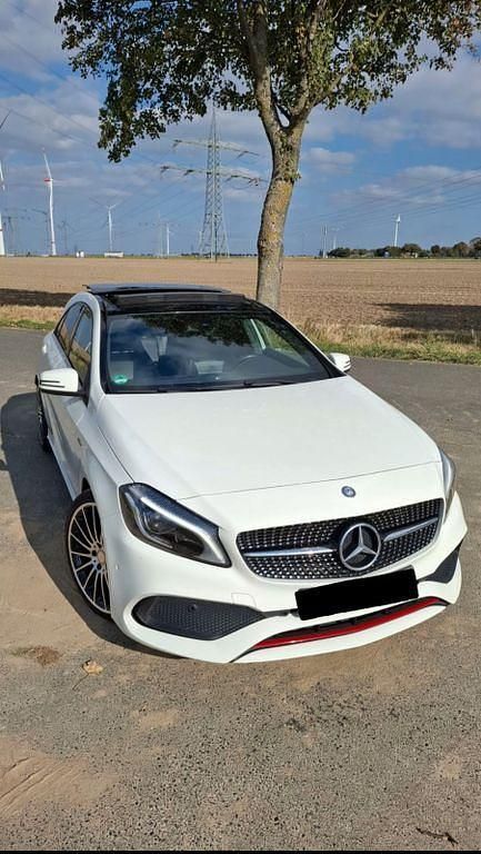 Weiß Gebraucht 2016 Mercedes A250 Style Limousine | 18.000 € (Fairer Preis) - Bild 1/4