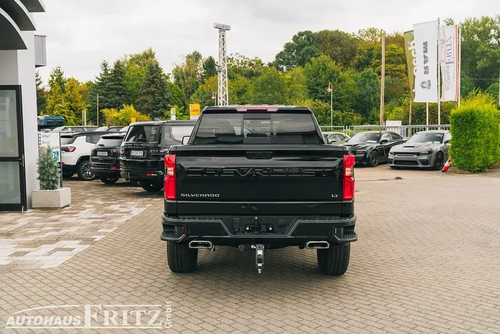 Neu Chevrolet Silverado LT 420 PS (308 kW) 2026 Schwarz SUV