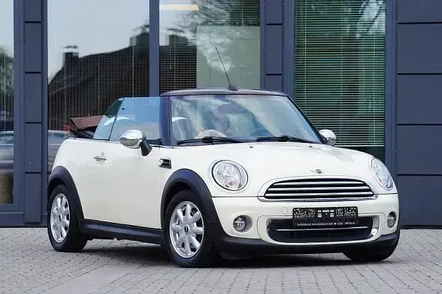 Używany Mini Cooper 122 KM (89 kW) 2010 Żółty Hatchback