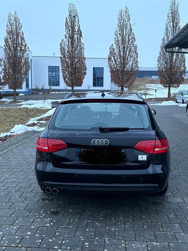 Gebraucht Audi A4 Ambiente 177 PS (130 kW) 2015 Schwarz Kombi