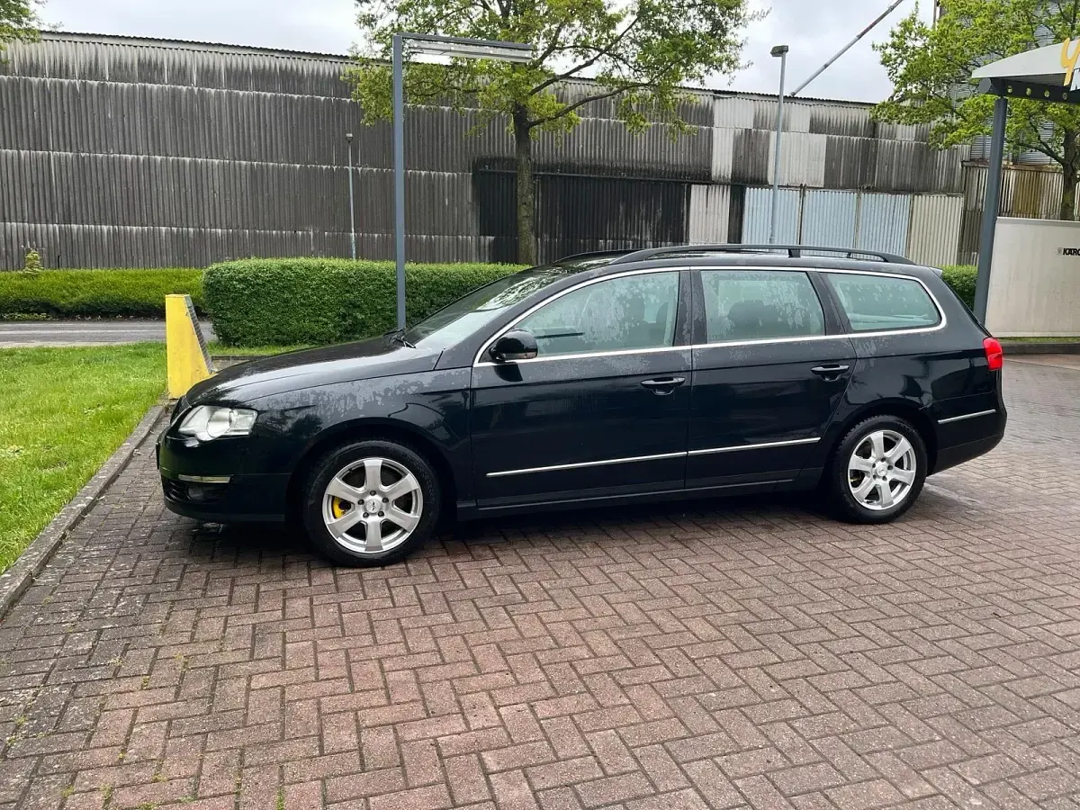 Gebraucht VW Passat 140 PS (102 kW) 2006 Schwarz Kombi