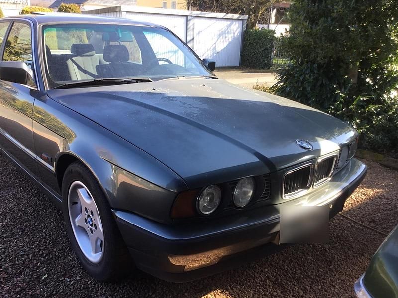 Gebraucht BMW 524 115 PS (84 kW) 1989 Blau Limousine