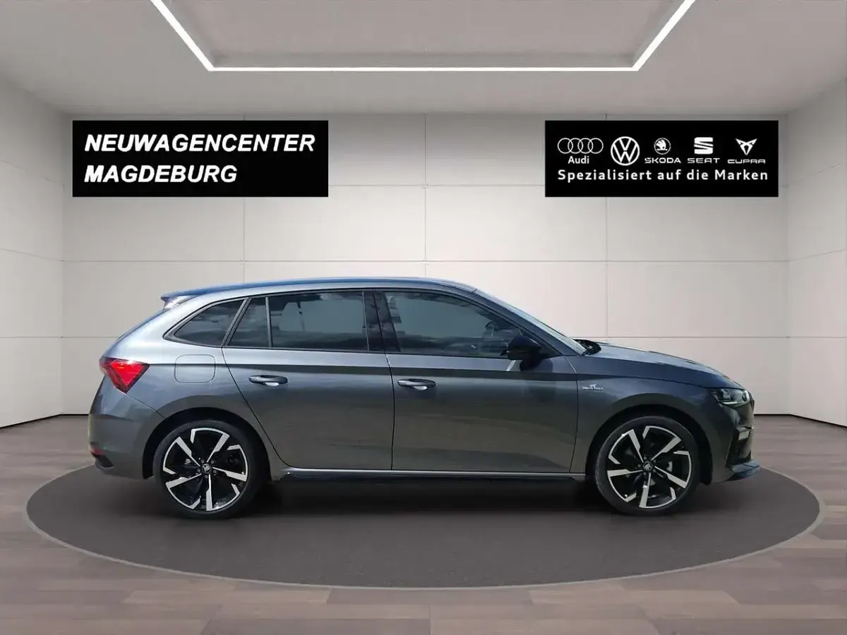 Neu Skoda Scala Monte Carlo 150 PS (110 kW) 2026 Schwarzmagic perleffekt Kleinwagen