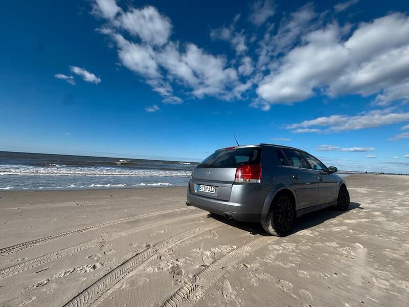 Grau Gebraucht 2004 Opel Signum Kombi | 2.200 € (Fairer Preis) - Bild 1/4