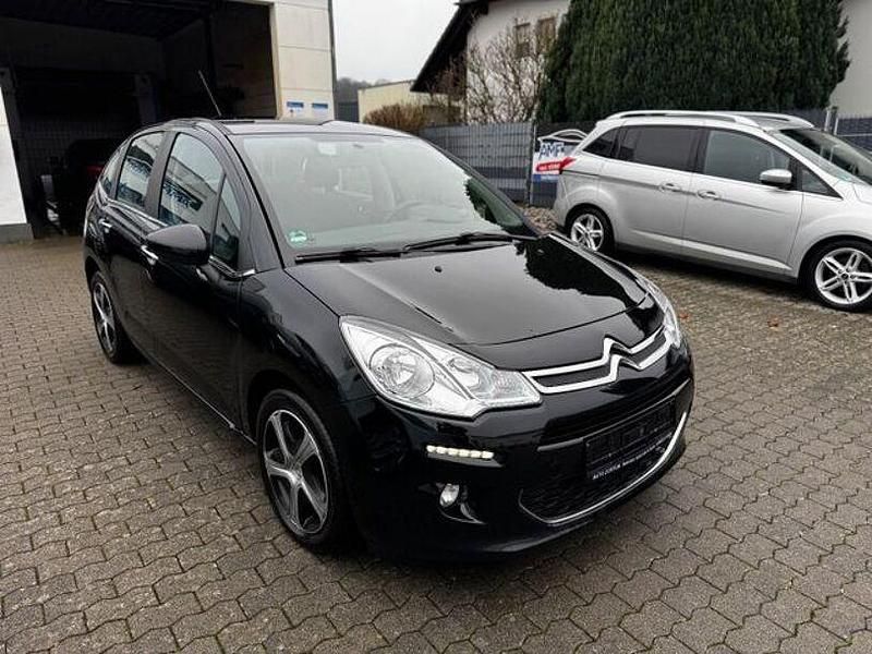 Gebraucht Citroën C3 SELECTION 99 PS (72 kW) 2017 Schwarz Limousine