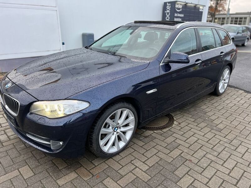 Blau Gebraucht 2012 BMW 530 Performance Kombi | 10.500 € (Superpreis) - Bild 1/4