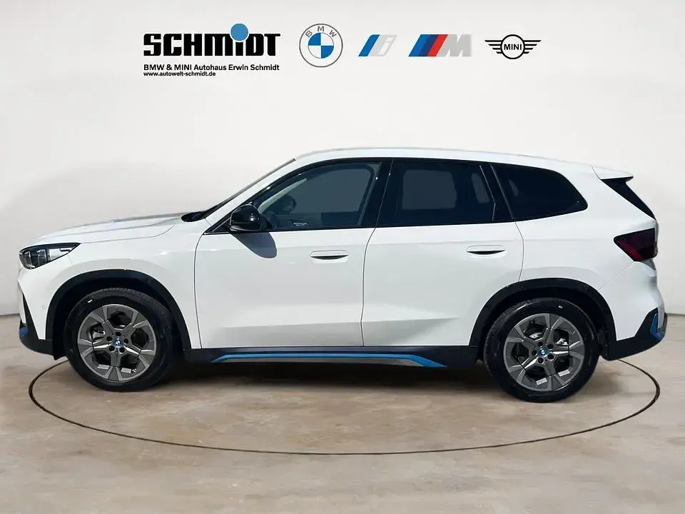 Gebraucht BMW iX1 xLine 230 kW (313 PS) 2023 Weiß SUV