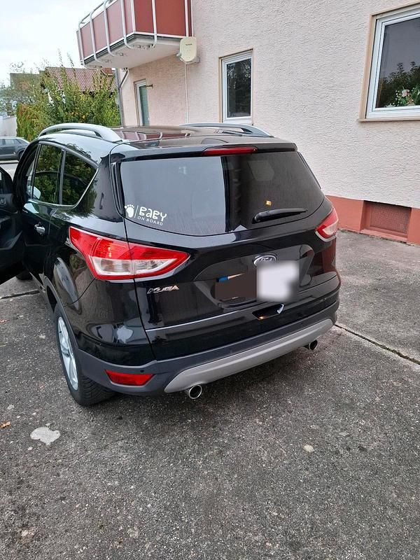 Gebraucht Ford Kuga 120 PS (88 kW) 2015 Schwarz SUV
