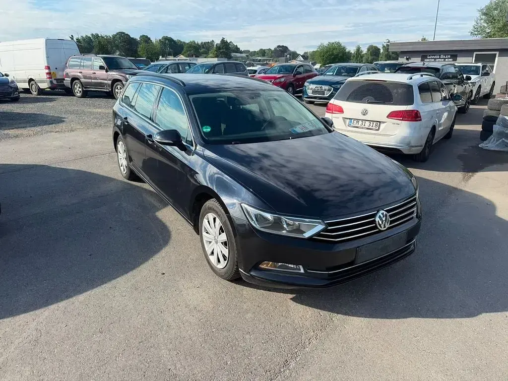 Gebraucht VW Passat Comfortline 150 PS (110 kW) 2015 Schwarz Kombi