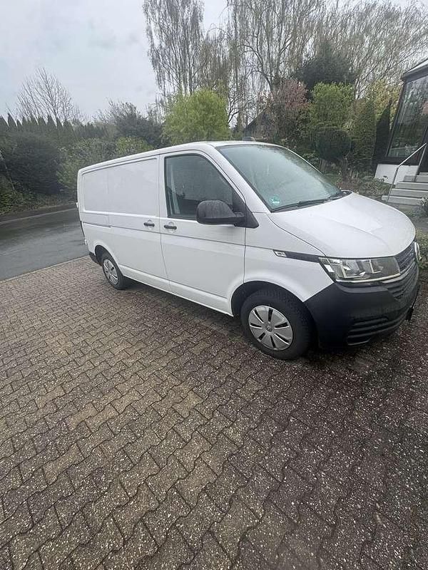Second-hand VW Transporter 110 CP (80 kW) 2024 Alb Van