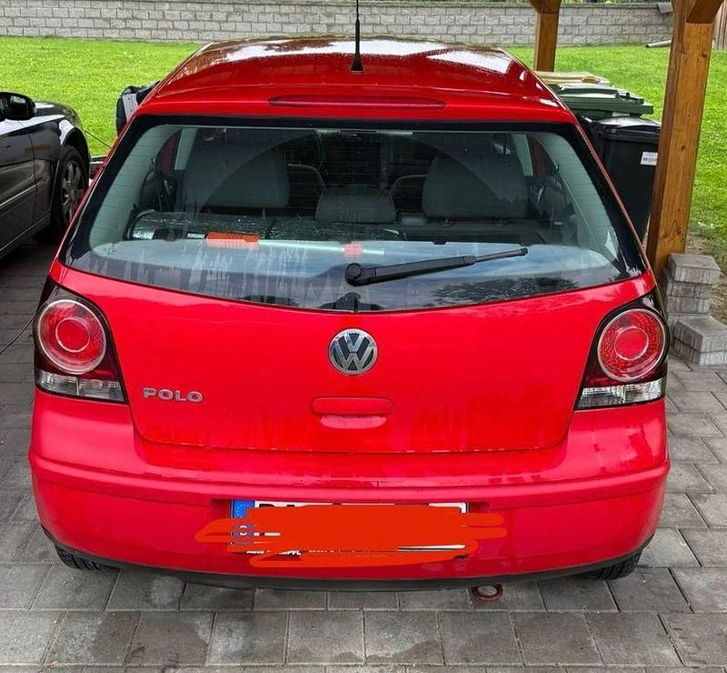 Rot Gebraucht 2007 VW Polo Comfortline Limousine | 1.000 € (Superpreis) - Bild 1/4