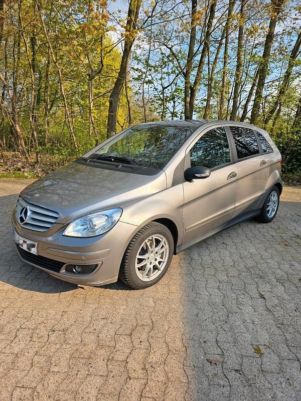 Używany Mercedes B170 116 KM (85 kW) 2006 Szary Minivan