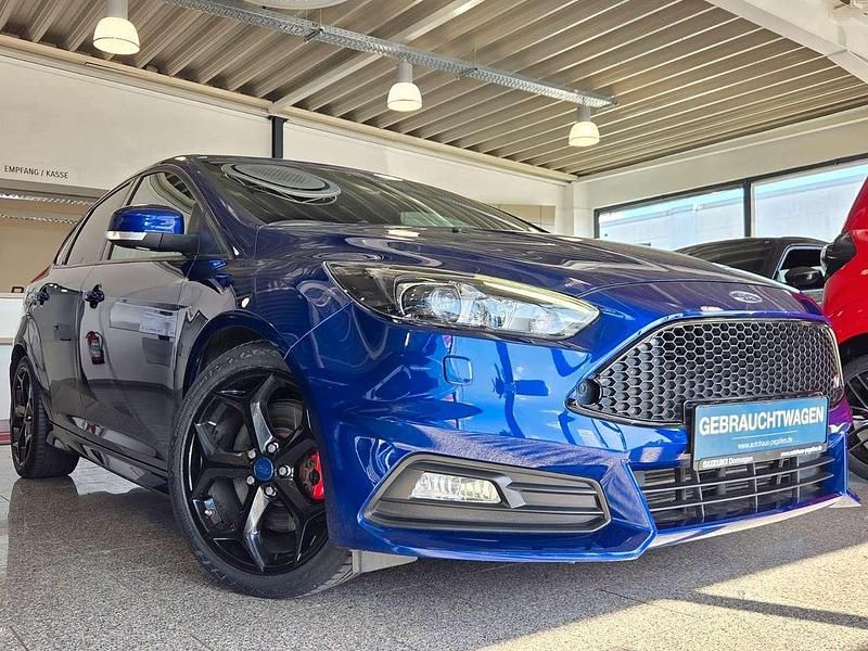 Gebraucht Ford Focus ST 250 PS (183 kW) 2015 Blau Coupé