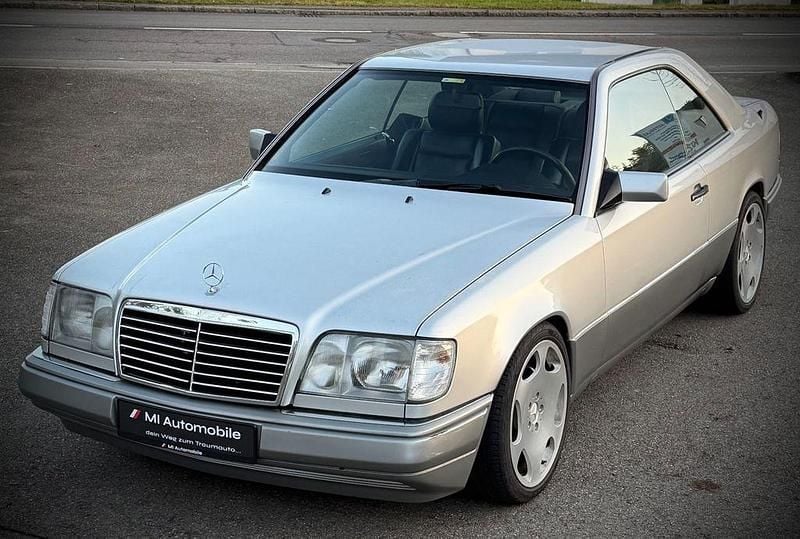 Gebraucht Mercedes E320 220 PS (161 kW) 1994 Silber Coupé