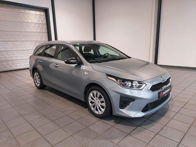 Silber Gebraucht 2021 Kia Ceed Edition 7 Kombi | 16.330 € (Fairer Preis) - Bild 1/4