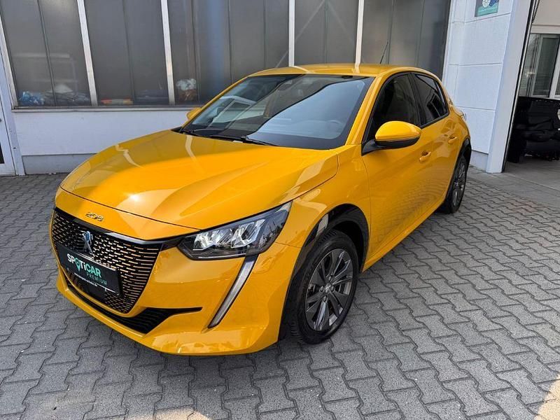 Gelb Gebraucht 2021 Peugeot e-208 Allure Kleinwagen | 15.320 € (Fairer Preis) - Bild 1/4