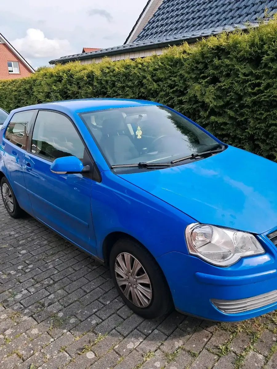 Gebraucht VW Polo 64 PS (47 kW) 2005 Blau Kleinwagen