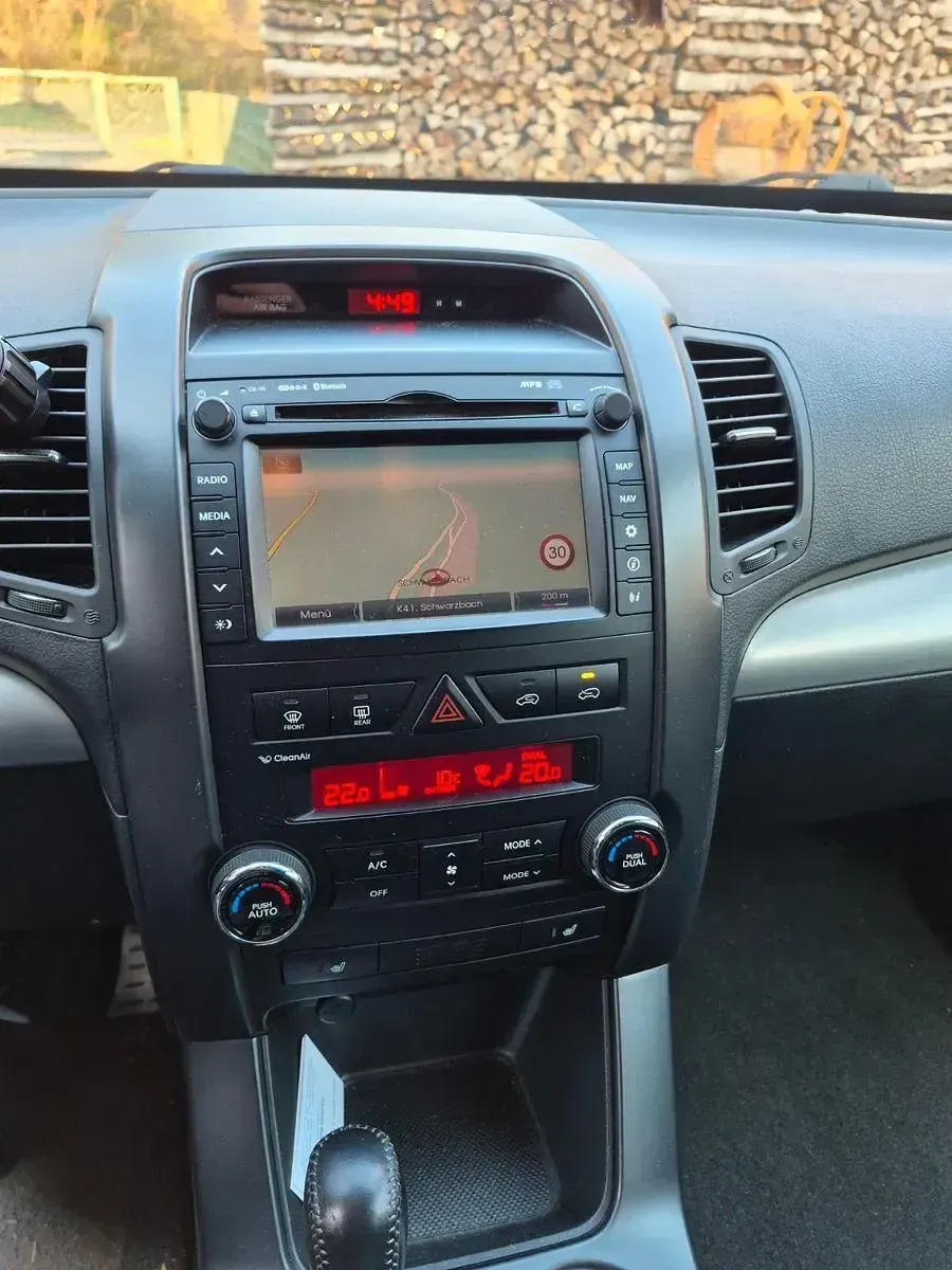 Używany Kia Sorento Vision 197 KM (144 kW) 2011 Srebrny SUV