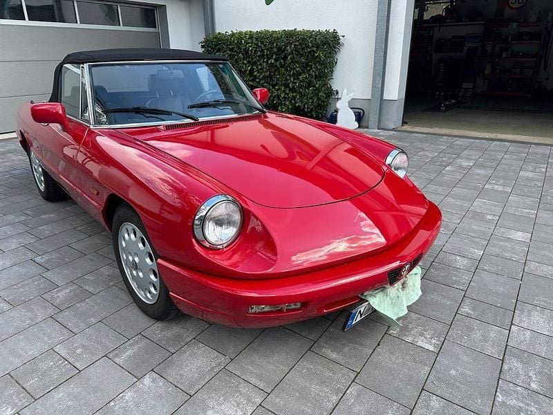 Gebraucht Alfa Romeo Spider 126 PS (92 kW) 1990 Rot Cabrio
