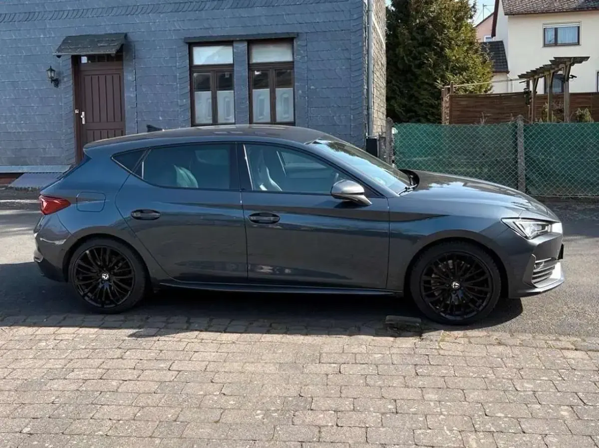 Gebraucht Cupra Leon 245 PS (180 kW) 2021 Grau Limousine