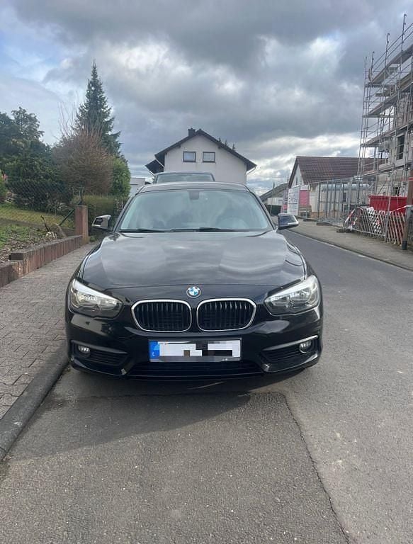 Gebraucht BMW 116 109 PS (80 kW) 2015 Schwarz Kleinwagen