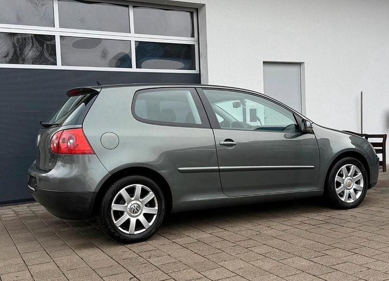 Gebraucht VW Golf V Individual 140 PS (102 kW) 2005 Grau Kleinwagen