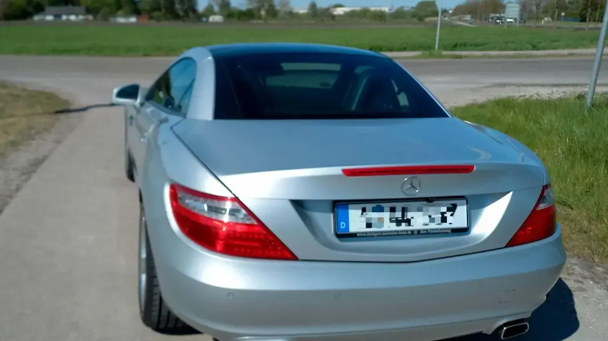 Gebraucht Mercedes SLK200 184 PS (135 kW) 2012 Silber Cabrio