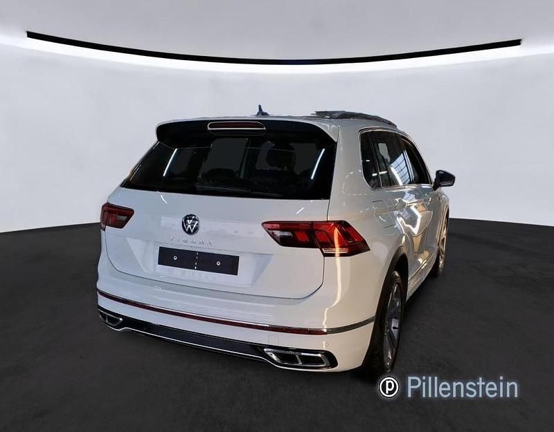 Gebraucht VW Tiguan R-line 150 PS (110 kW) 2023 Weiß SUV