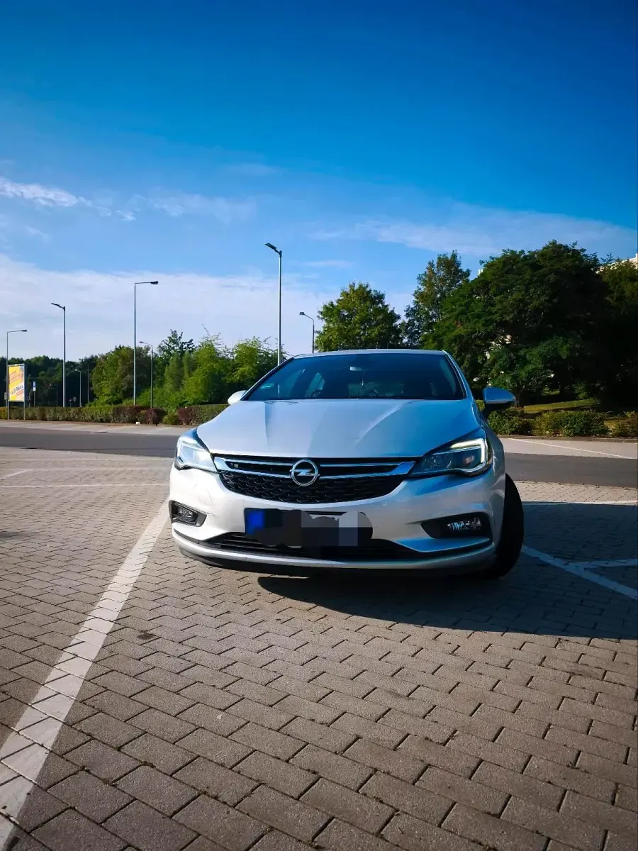 Gebraucht Opel Astra 136 PS (100 kW) 2019 Silber Limousine