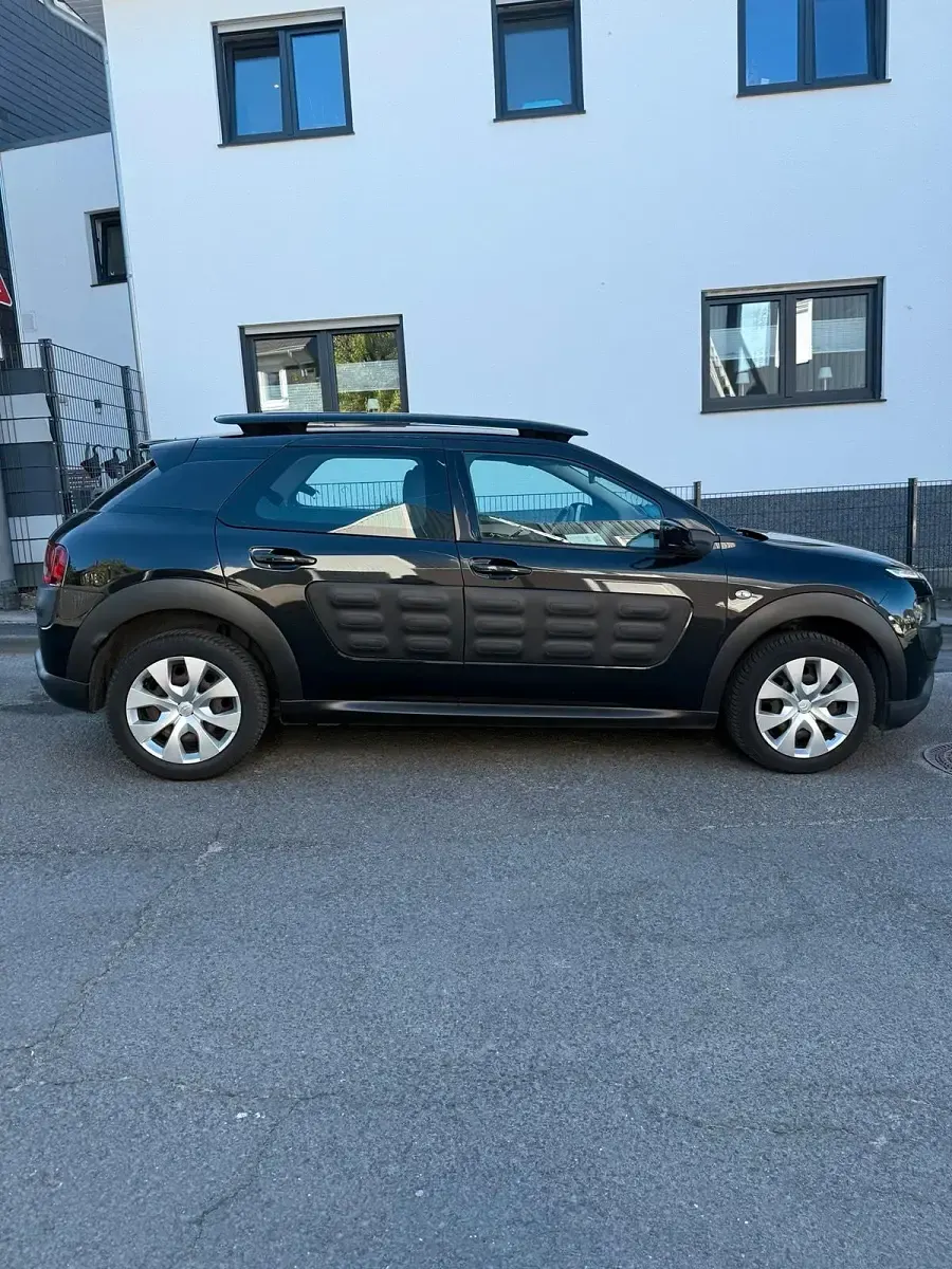Gebraucht Citroën C4 Cactus 82 PS (60 kW) 2017 Schwarz Kleinwagen