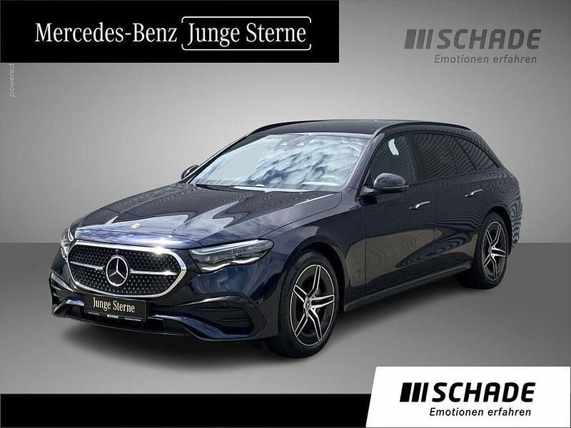 Blau Gebraucht 2024 Mercedes E300 AMG line Limousine | 58.950 € (Guter Preis) - Bild 1/4