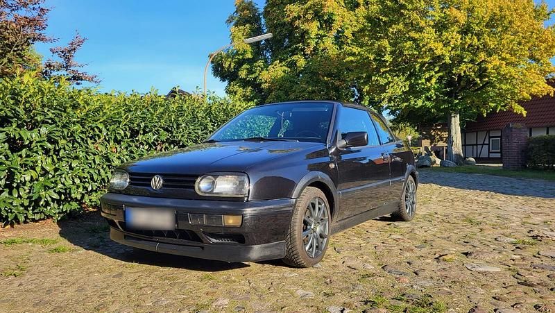 Gebraucht VW Golf Cabriolet 101 PS (74 kW) 1998 Schwarz Cabrio