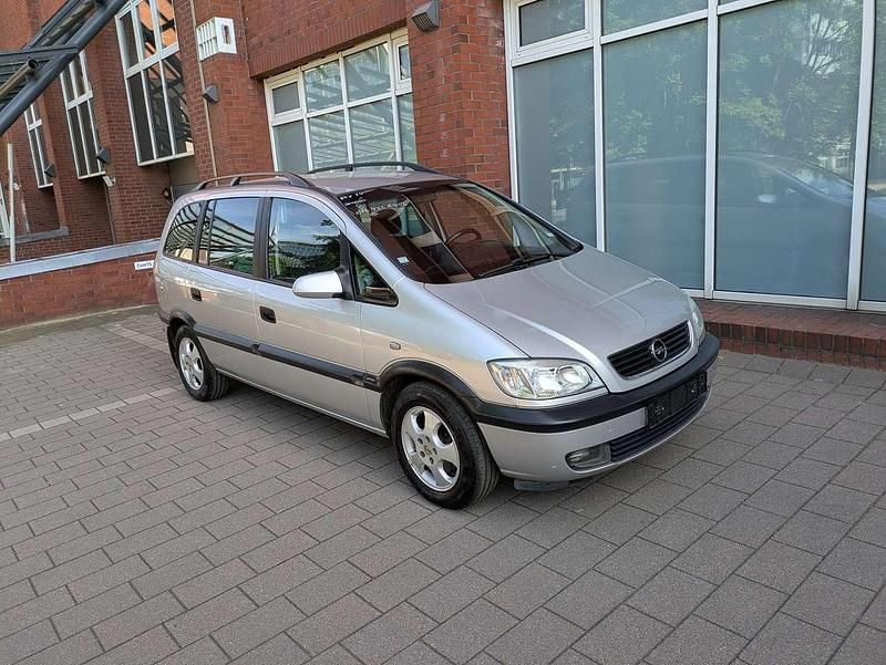 Silber Gebraucht 2000 Opel Zafira Edition Van / Kleinbus | 1.450 € (Guter Preis) - Bild 1/4