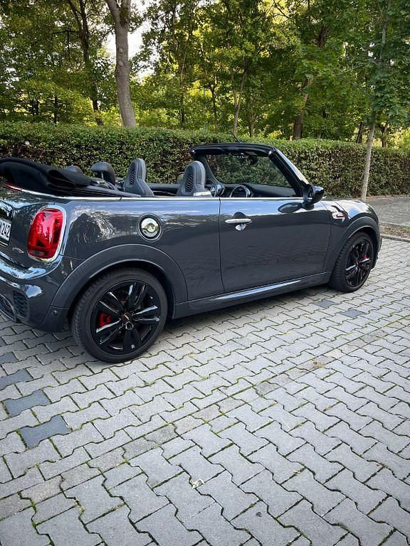 Grau Gebraucht 2019 Mini John Cooper Works Kleinwagen | 24.250 € (Fairer Preis) - Bild 1/4