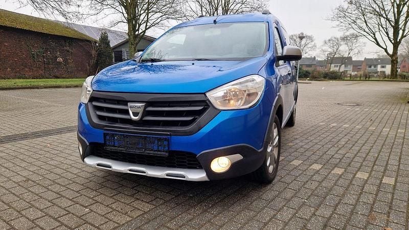 Gebraucht Dacia Dokker Stepway 116 PS (85 kW) 2016 Blau Van / Kleinbus
