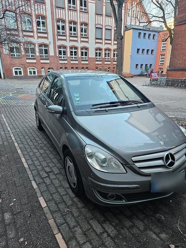 Gebraucht Mercedes B170 115 PS (84 kW) 2005 Grau Van / Kleinbus