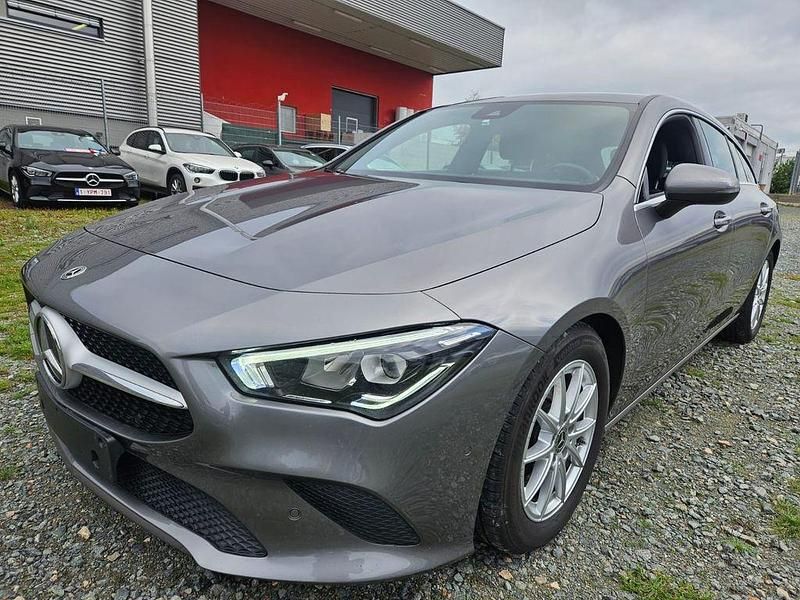 Grau Gebraucht 2020 Mercedes CLA200 Shooting Brake Kombi | 20.230 € (Fairer Preis) - Bild 1/4