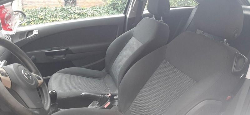 Schwarz Gebraucht 2010 Opel Corsa Innovation Kleinwagen | 1.100 € (Superpreis) - Bild 1/4