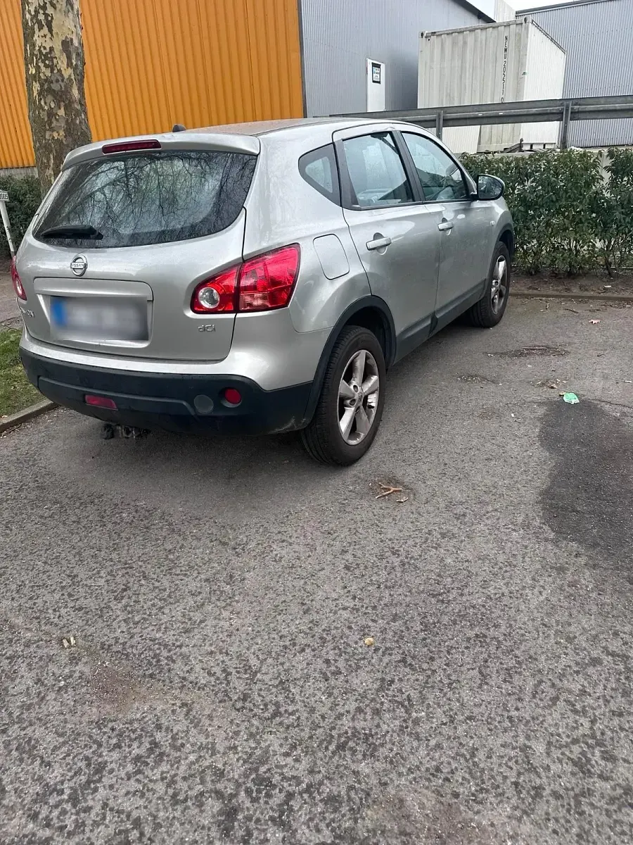 Gebraucht Nissan Qashqai Tekna 150 PS (110 kW) 2009 Grau SUV