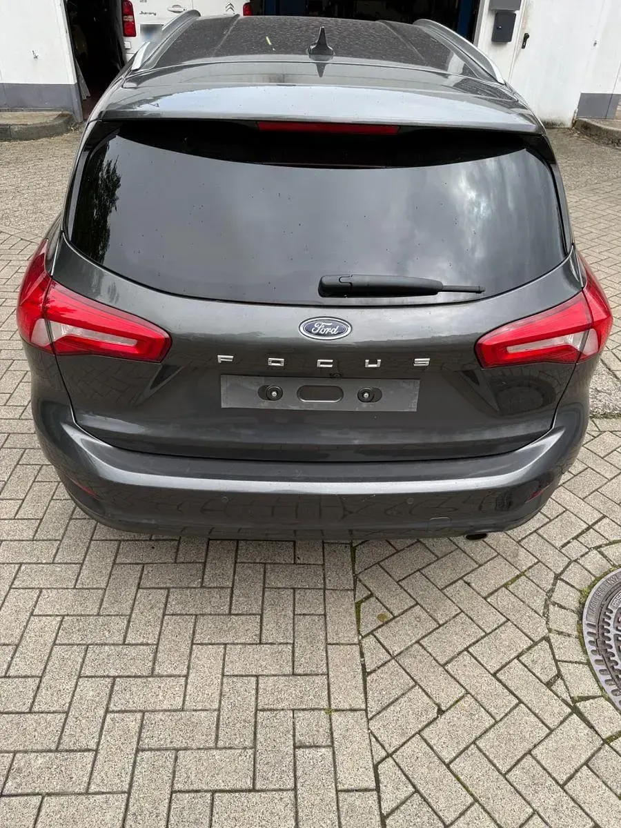 Gebraucht Ford Focus Cool & Connect 120 PS (88 kW) 2021 Grau Kombi