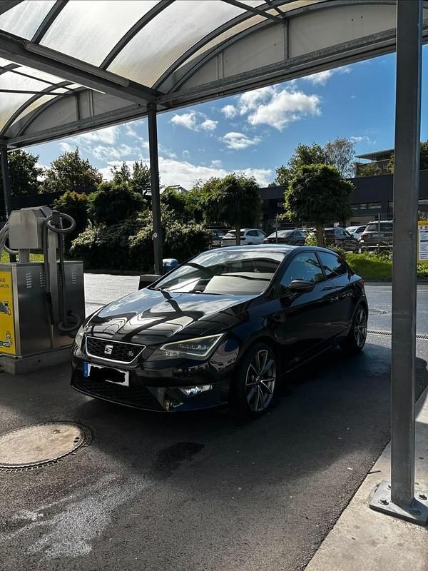 Schwarz Gebraucht 2013 Seat Leon FR Coupé | 8.800 € (Fairer Preis) - Bild 1/4