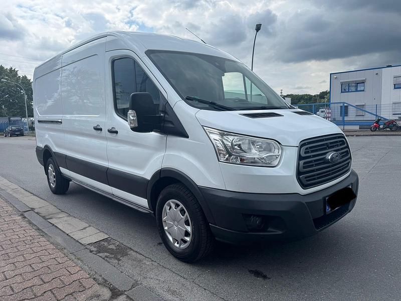 Weiß Gebraucht 2016 Ford Transit Trend Van / Kleinbus | 11.850 € (Teuer) - Bild 1/4
