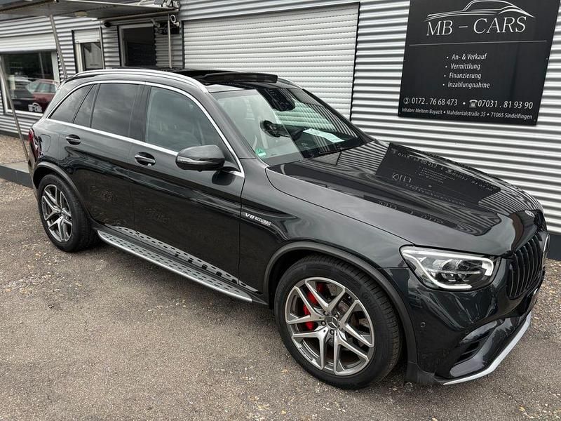 Graphitgrau metallic Gebraucht 2021 Mercedes GLC63 AMG AMG SUV | 71.890 € (Fairer Preis) - Bild 1/4