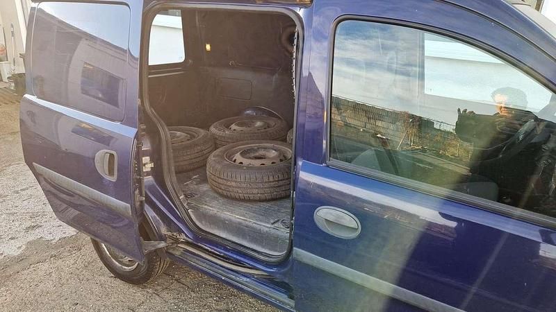 Gebraucht Opel Combo 75 PS (55 kW) 2011 Blau Kombi