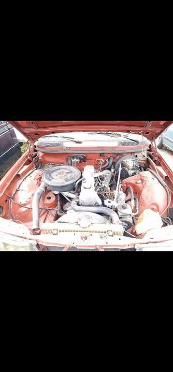 Gebraucht Mercedes 200 60 PS (44 kW) 1984 Rot Limousine