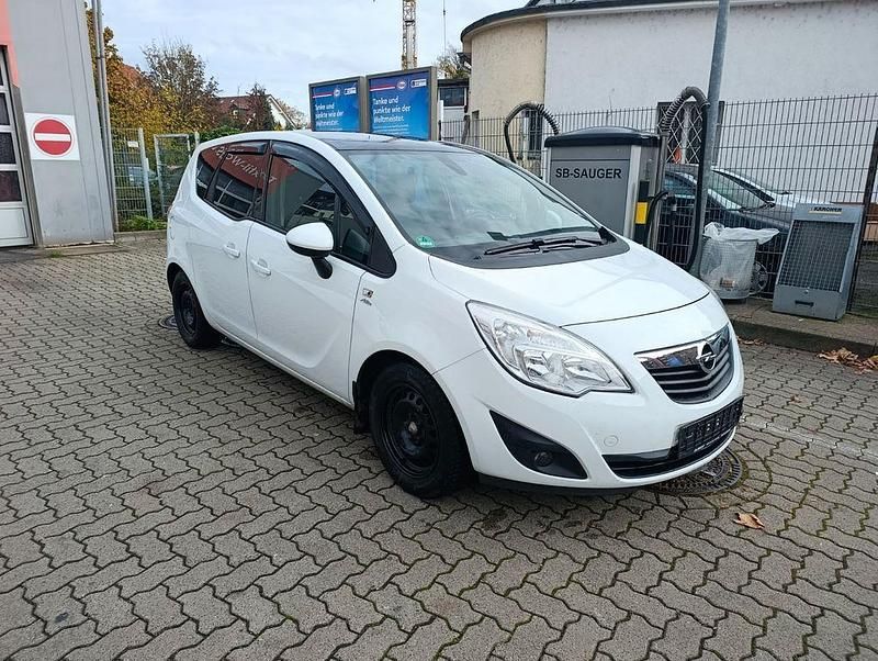 Gebraucht Opel Meriva Active 120 PS (88 kW) 2014 Weiß Van / Kleinbus